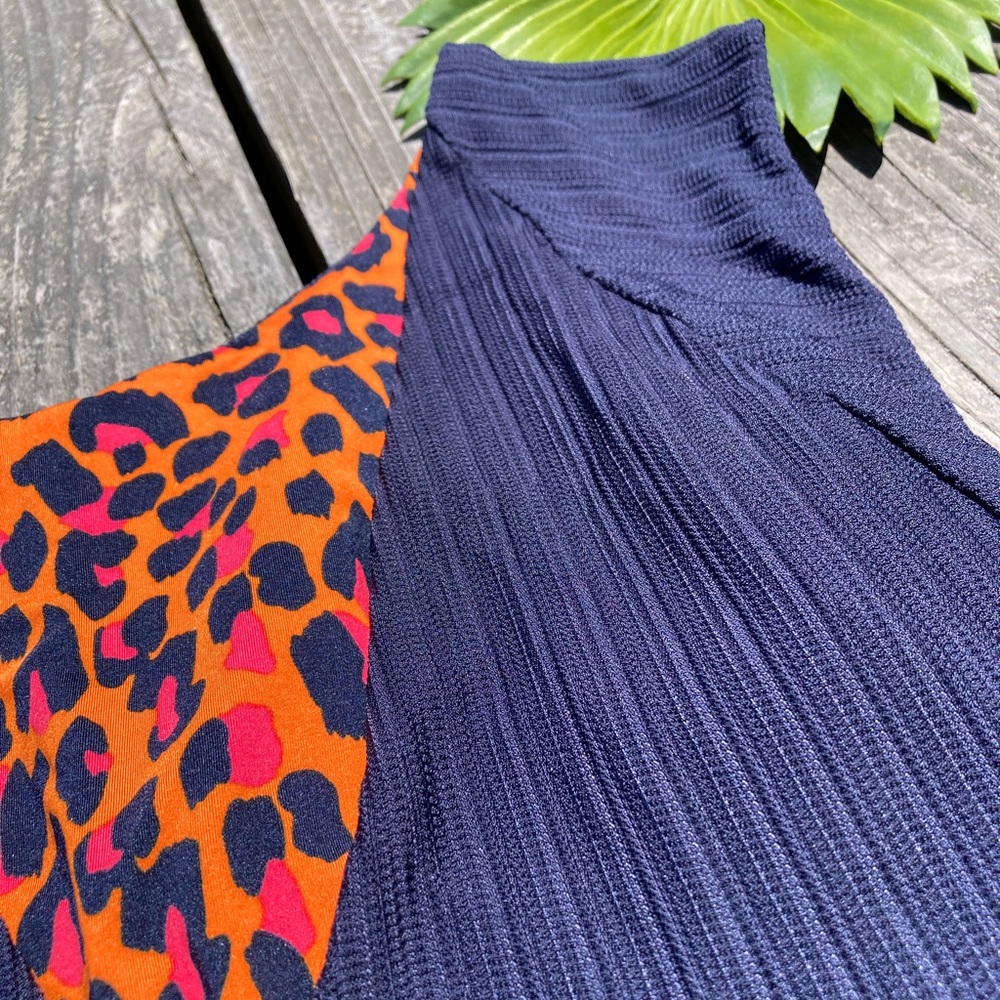 MAAJI Set - Camsu Short Sleeve Crop Bikini Top & Sublime Cheeky Bottoms M/S - Picture 5 of 16